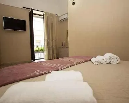 ゲストハウス The Brothers エルコラーノ